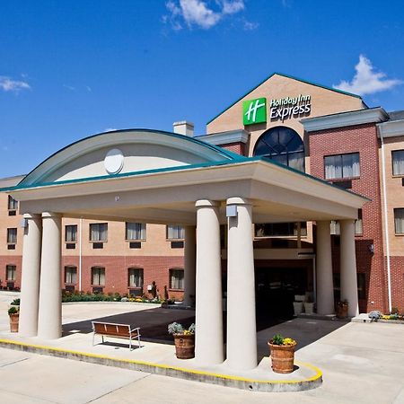 Holiday Inn Express Клантон Экстерьер фото